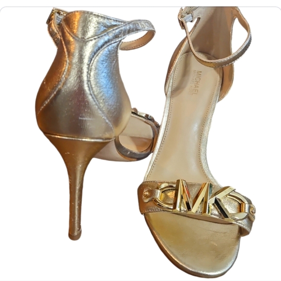 Michael Michael Kors Izzy Pale Gold Metallic Leather Heeled Sandals Size 8 - Picture 13 of 14